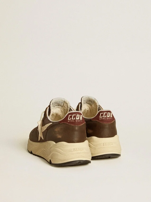 „Running Sole“ aus Nylon und Leder mit TPU-Stern und Fersenlasche aus Nubukleder
