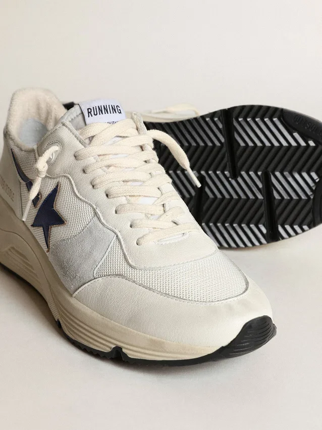 Running Sole aus weißem Leder und Mesh mit blauem, laminiertem Lederstern