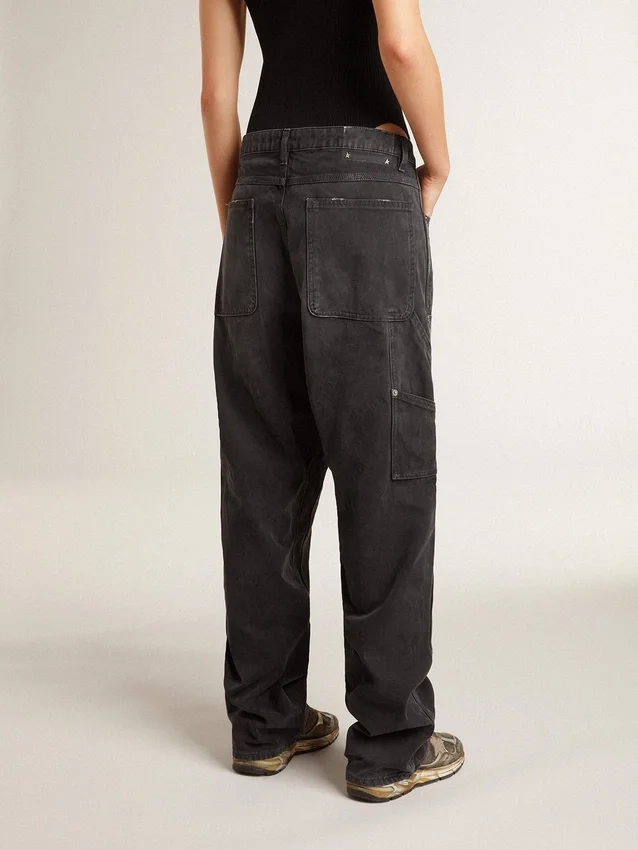 Schwarze Damenjeans aus Baumwolle im Distressed-Look mit Aufnähern auf der Vorderseite