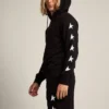 Schwarzes Sweatshirt aus der Alighiero Star Collection mit kontrastierenden weißen Sternen