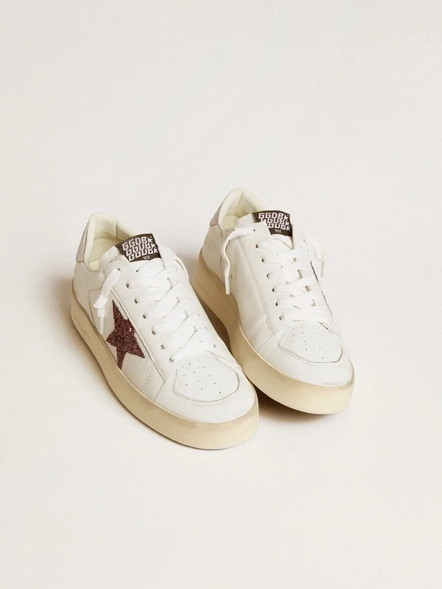Stardan für Damen aus Nappaleder mit Glitzerstern und Fersenlasche aus Metallic-Leder