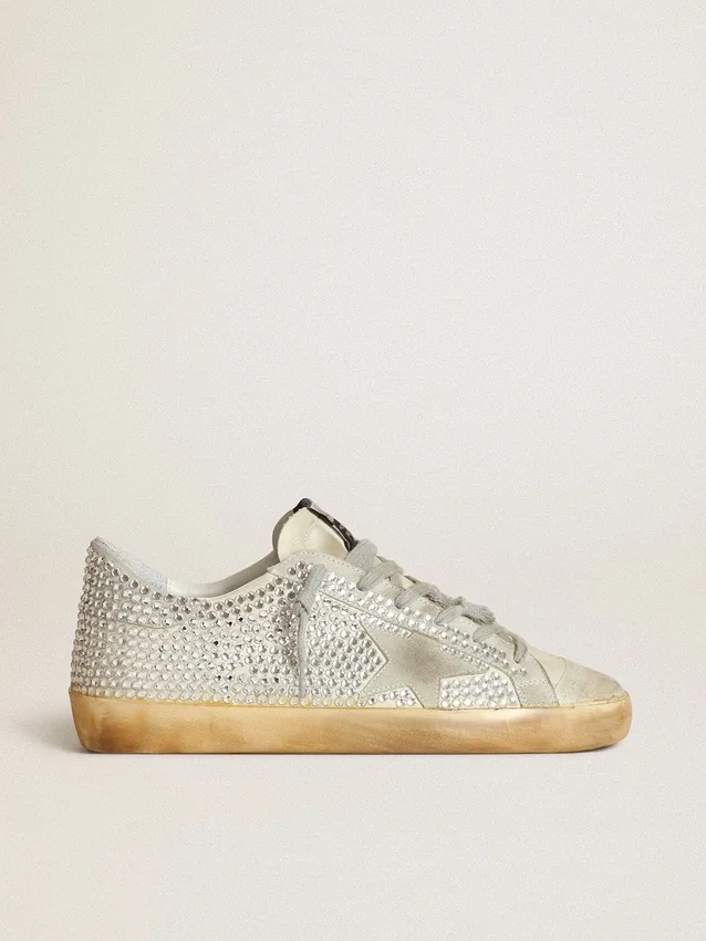 Super-Star für Damen aus gealtertem weißem Nubukleder mit Swarovski-Kristallen