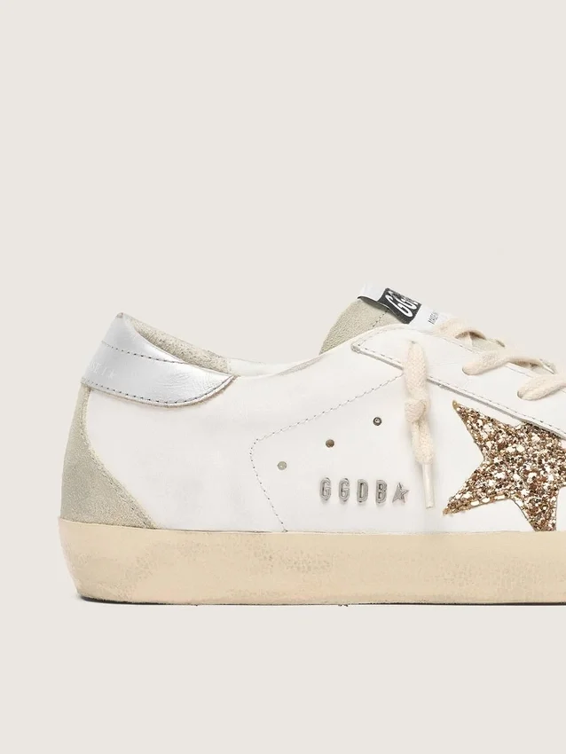 Super-Star für Damen mit goldglitzerndem Stern und eisgrauen Wildledereinsätzen