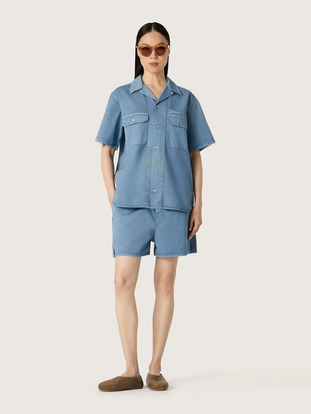 Unisex-Shorts aus hellblauem Baumwoll-Twill