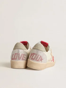 Valentinstag-Herrenmodell „Ball Star“ mit rotem Lederstern und rotem Swarovski-Schriftzug