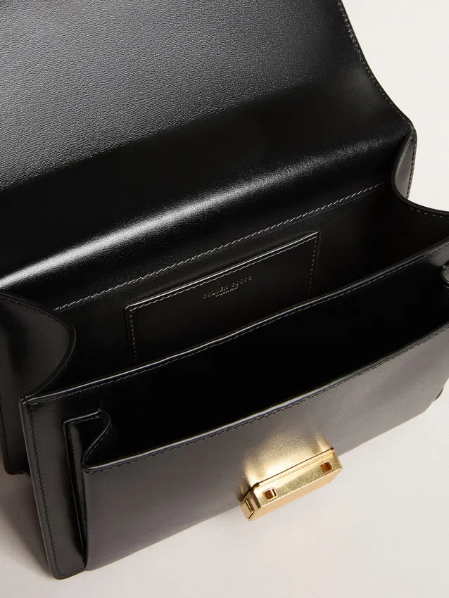 Venezia-Tasche aus schwarzem, geprägtem Leder mit Schal und doppeltem Anhänger