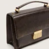 Venezia-Tasche aus vintage-braunem, geprägtem Leder mit goldenen Details