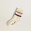 Weiße Kindersocken mit rosa und lila Streifen