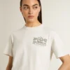 Weißes Damen-Hemd mit schwarzem Aufdruck auf der Brust