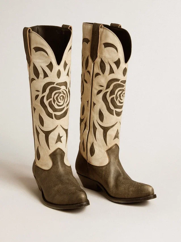 „Wish Star“-Stiefel aus schwarzem und weißem Leder mit eingearbeiteter Rose und Stern
