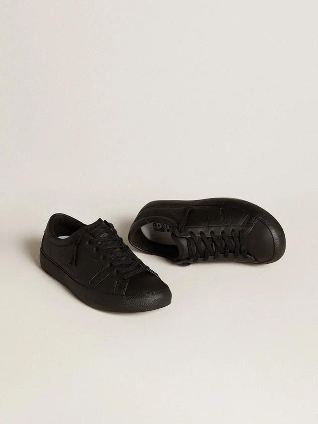 Yatay Modell 1B – nachhaltige Sneaker mit biobasiertem Obermaterial und schwarzem Y
