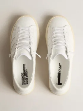 Yatay Modell 1B – nachhaltige Sneaker mit weißem, biobasiertem Obermaterial und weißem Y