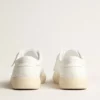 Yatay Modell 1B – nachhaltige Sneaker mit weißem, biobasiertem Obermaterial und weißem Y