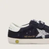 „Young Old School“ aus blauem Wildleder mit silbernem Glitzerstern und weißer Lederlasche an der Ferse