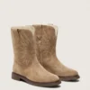 „Young Wish“-Stiefel aus taubengrauem Wildleder mit Sternstickerei