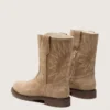 „Young Wish“-Stiefel aus taubengrauem Wildleder mit Sternstickerei